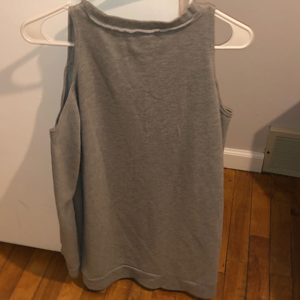 Sweater - Picture 2 of 4